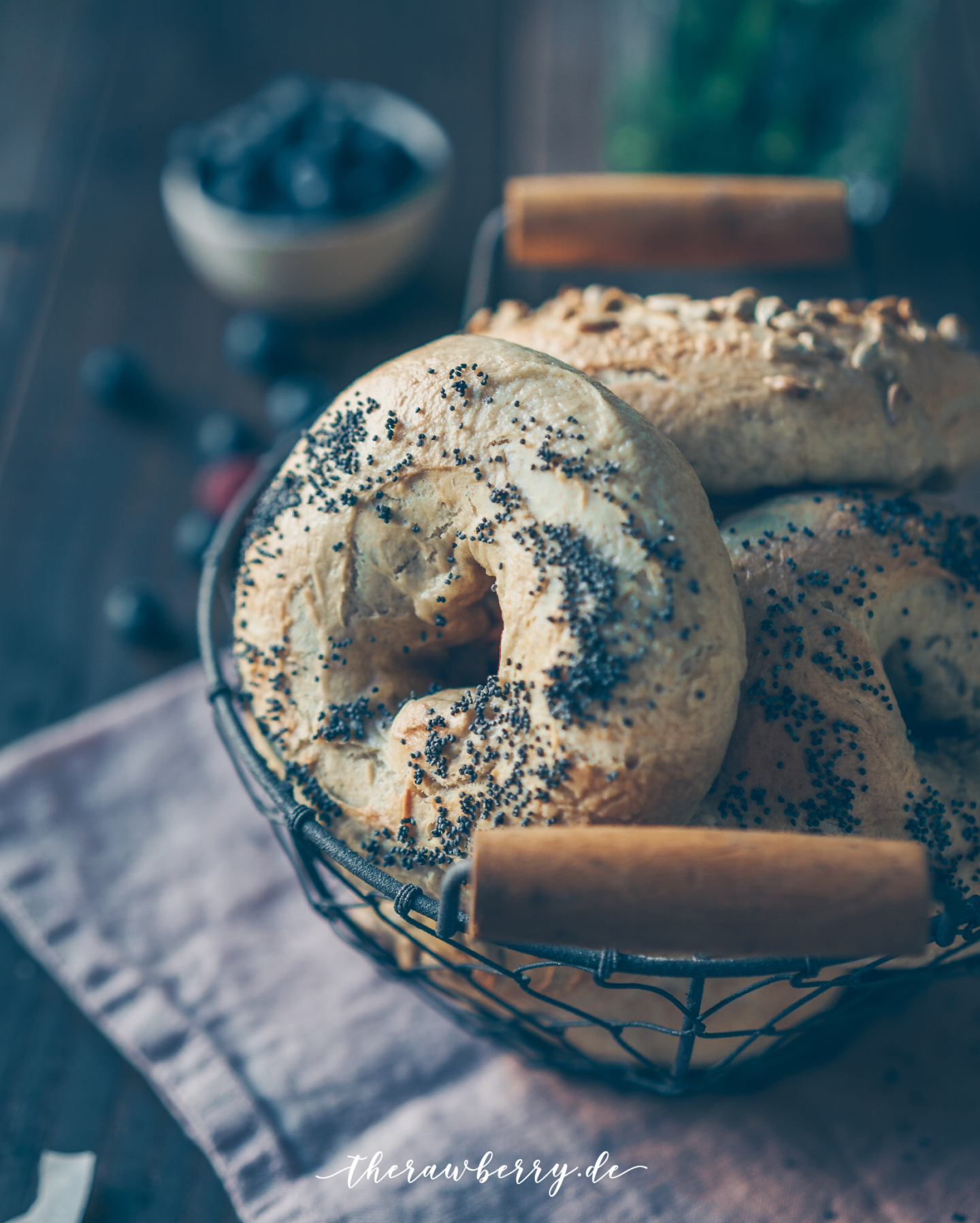 bagels, vegan, homemade, delicious, healthy, gesund, backen, baking, diet, wholefood, vegan backen, vegan baking, savory, dinner, lunch, snack, Abendessen, Mittagessen, sandwich, bagel sandwich, avocado, gesund, rezept, recipe, food, essen, einfach, simple