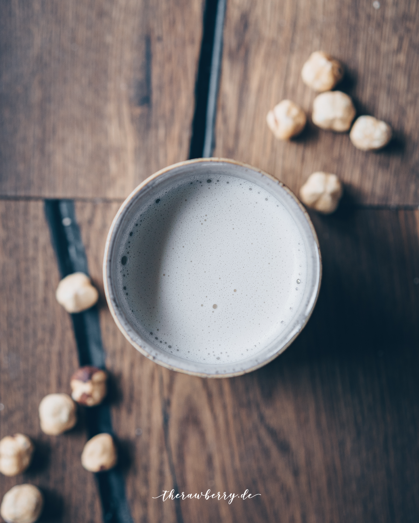 milk, vegan, plant-based, zero waste, zero waste, no dairy, easy, tutorial, how to, milch, Hafermilch, rezept, selber machen, Mandelmilch, Haselnussmilch, ohne plastic, no plastic