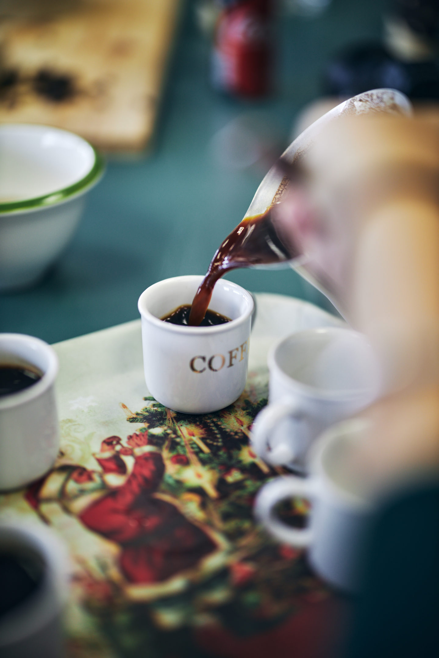 hummus, Israel, tomatoes, tomaten, Kichererbsen, chickpeas, healthy, gesund, vegan, einfach, simple, delicious, lecker, creamy, creaming, food, essen, dip, aufstrich, spread, glutenfree, gluten frei, recept, recipe, therawberry, dairy free, laktose frei, whole some diet, diet, diät, photography, food photography, al are