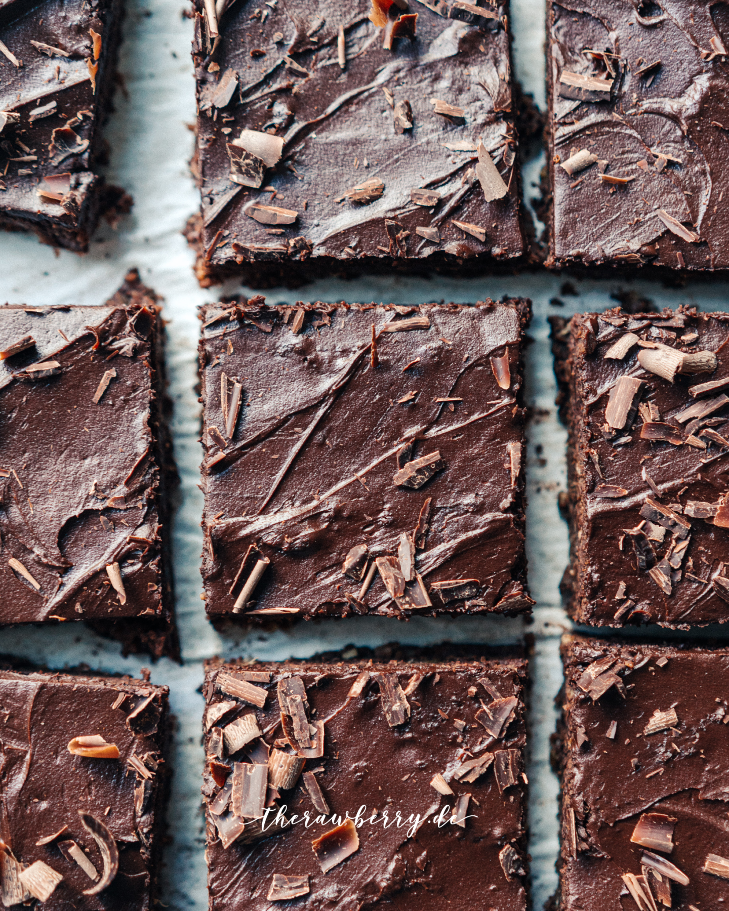 chickpea, chickpeas, high protein, proteinreich, Kichererbsen, fit, easy, einfach, simple, simple, vegan, delicious, healthy, gesund, dairy free, laktorse frei, gluten frei, glutenfree, therawberry, food, dessert, Nachtisch, lecker, quick, chocolate, schokolade, food photography, fotografie, Marie Dorfschmidt, brownies, brownie, rezept, recipe, whole foods, Vollwertkost, sugar free, zuckerfrei, diät, diet