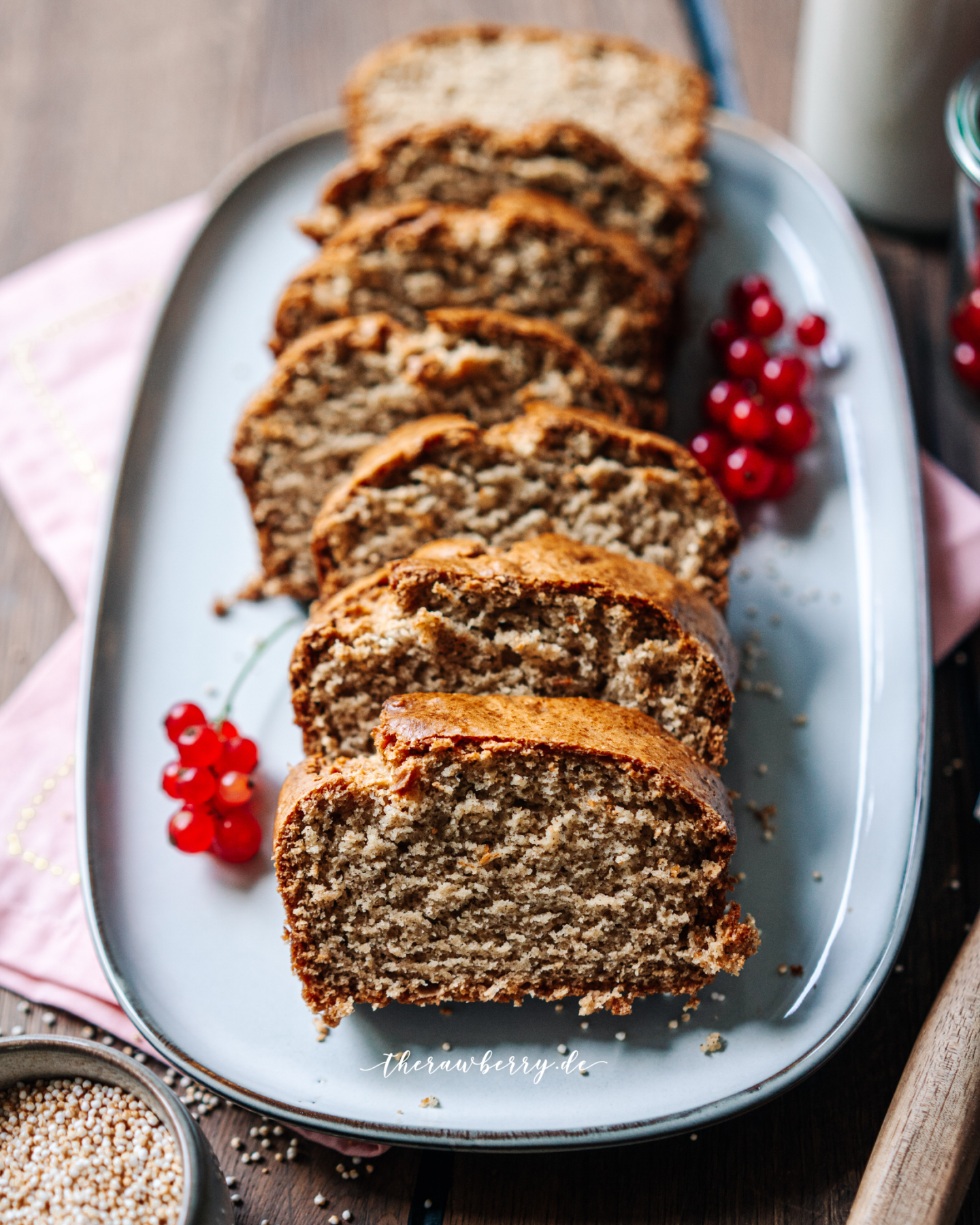 banana bread, Bananenbrot, lecker, delicious, healthy, gesund, vegan, diet, baking, therawberry, food, essen, dessert, snack, nachtisch, backen, diät, whole foods, photography, fotografie, marie dorfschmidt, cake, kuchen, banana, banane, plant-based, dairy free, laktosefrei