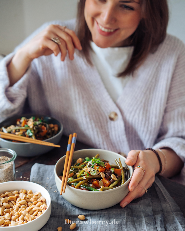 massaman curry, Fairtrade original, Kochbox, essen, therawberry, marie dorfschmidt, food fotografie, food styling, Lebensmittel, lecker, einfach, schell, kochen, box, essen aus der box, essenskiste, gesund, bio, reis, curry, selber kochen, foodie, blogger, fotograf, zutaten, Kokosmilch, Thailändische Küche, Thai essen